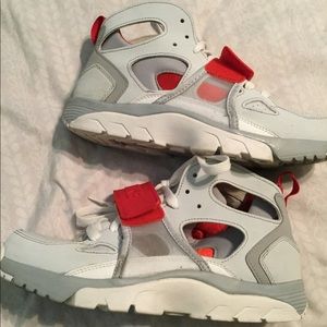 Nike high top huaraches